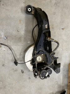 ZWROTNICA WAHACZ LEWY TYŁ BMW 1 F40 / MINI F54