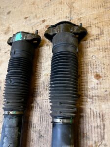 KOMPLET AMORTYZATORY TYŁ PRAWY LEWY MERCEDES GLS X166