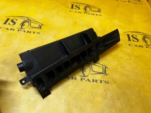 KRATKA NAWIEWU POWIETRZA PODSZYBIA ŚRODKOWA CHEVROLET CORVETTE C5 97-04