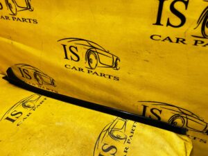 LISTWA SZYBY CZOŁOWEJ PRZÓD LEWY MERCEDES GLS X166