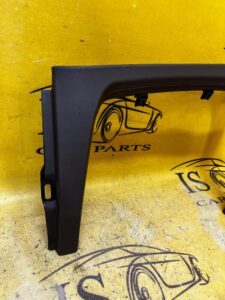 OSŁONA LISTWA RAMKA POD KIEROWNICĘ AUDI A8 D4