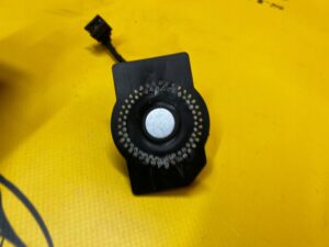 CZUJNIK PARKOWANIA PDC KOSZYK PRZÓD LEWY MERCEDES C KLASA W206 AMG 7922 922