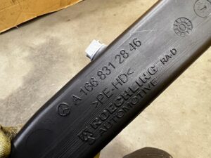 KANAŁ TUNEL NAWIEWU POWIETRZA PRAWY MERCEDES GL X166