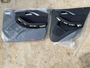 TAPICERKA BOCZEK DRZWI LEWY TYŁ INFINITI Q30 EU