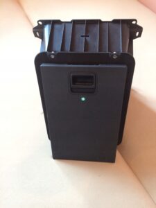 SCHOWEK APTECZKA PODŁOKIETNIKA KANAPY AUDI A8 D4