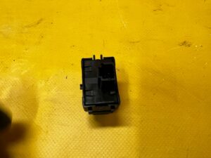 PRZYCISK PRZEŁĄCZNIK PODGRZEWANIA SZYBY TYŁ DACIA LODGY LIFT