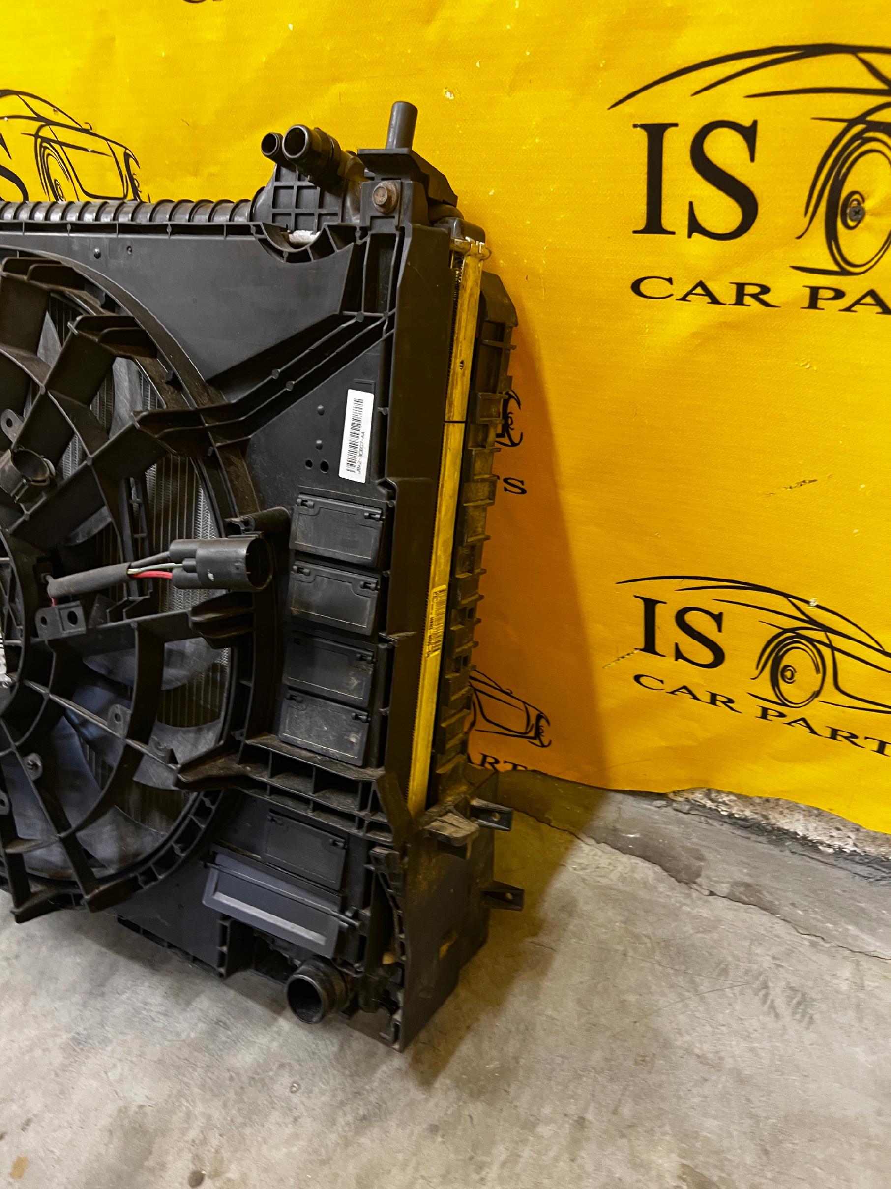 KOMPLET CHŁODNICE WODY KLIMATYZACJI WENTYLATOR RANGE ROVER VELAR L560 2.0D