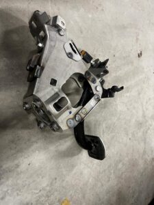 PEDAŁ HAMULCA INFINITI Q50