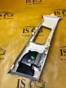 POSZYCIE OSŁONA OBUDOWA SŁUPKA ŚRODKOWEGO B LEWY MERCEDES GL X166 GRAY