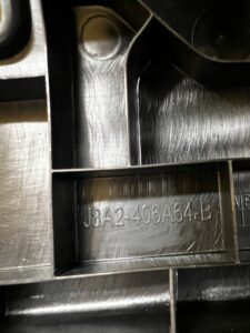 LISTWA OSŁONA BAGAŻNIKA PASA TYŁ TYLNEGO RANGE ROVER VELAR L560