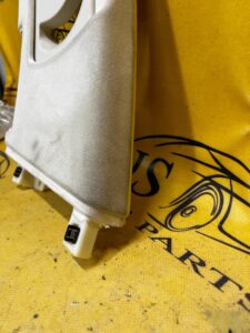 OSŁONA POSZYCIE TAPICERKA SŁUPKA B LEWA ALCANTARA AUDI A8 D4