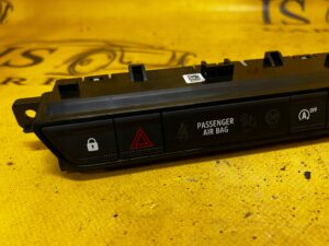 PANEL PRZEŁĄCZNIKI ŚWIATŁA AWARYJNE ZAMKI DESKI DACIA SANDERO III 2021R