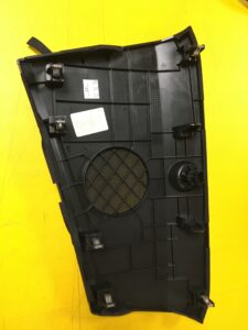 OSŁONA MASKOWNICA GŁOŚNIKA DESKI INFINITI Q30