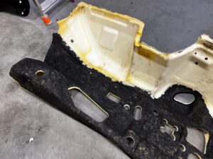 OSŁONA WYGŁUSZENIE WYKŁADZINA ŚCIANY GRODZIOWEJ PEUGEOT 308 II T9 EU