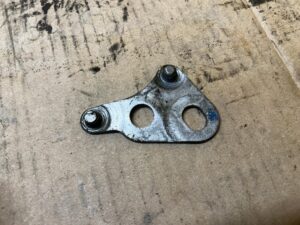 WSPORNIK MOCOWANIE UCHWYT ZAWIESZENIA PRZÓD MERCEDES GL X166