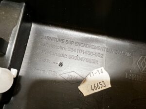 OSŁONA LISTWA GÓRNA KLAPY TYŁ RENAULT MEGANE IV HB