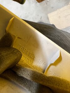 OSŁONA POSZYCIE SŁUPKA A PRZÓD PRAWE PRAWY RENAULT GRAND SCENIC IV