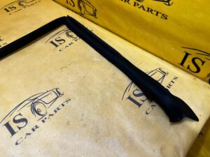 USZCZELKA DRZWI SZYB KAROSERII GÓRNA PRZÓD PRAWA 4 DRZWI FORD BRONCO 21-