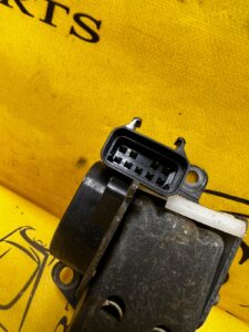 PEDAŁ POTENCJOMETR GAZU AUTOMAT CHEVROLET CORVETTE C5 97-04