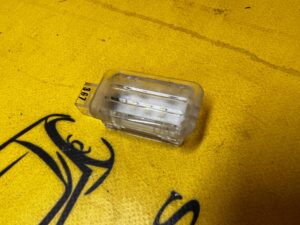 LAMPKA OŚWIETLENIE WNĘTRZA KABINY LR DISCOVERY SPORT L550 RR VELAR L560