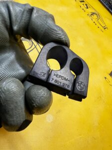 WSPORNIK MOCOWANIE PRZEWODU PALIWA BMW B37 B47 N47 N47N N57 N57N NOWY OEM