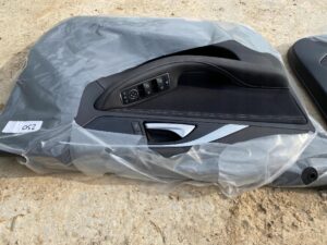 TAPICERKA BOCZEK DRZWI LEWY PRZÓD INFINITI Q30 EU