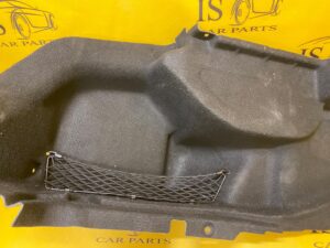 BOCZEK TAPICERKA BAGAŻNIKA LEWA MERCEDES W257