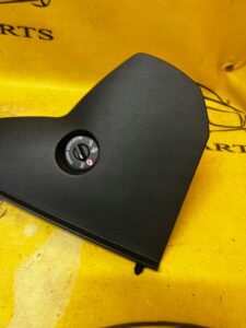 OSŁONA BOCZEK KONSOLI PRAWA DACIA SANDERO III 2023R