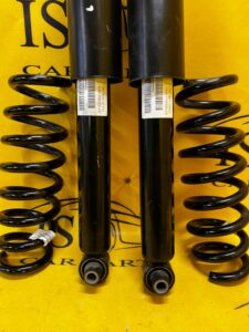 KOMPLET AMORTYZATORY TYŁ SPRĘŻYNY BMW 1 F20 LIFT M140iX 2 F22 M235i M240i