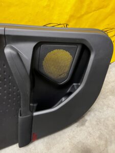 TAPICERKA BOCZEK DRZWI TYŁ LEWY FORD KUGA MK3 ESCAPE MK4