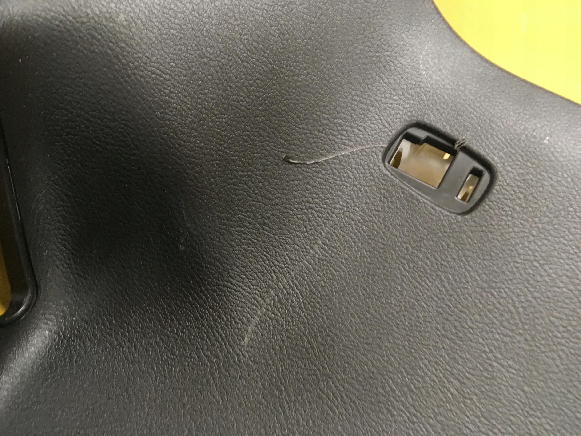 LEWY BOCZEK TAPICERKA BAGAŻNIKA INFINITI Q30