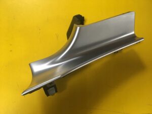 LISTWA OZDOBNA DEKOR DESKI MERCEDES C KLASA W205