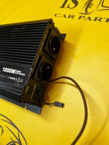 PRZETWORNICA NAPIĘCIA CARCLEVER 12/230V + USB 1200W