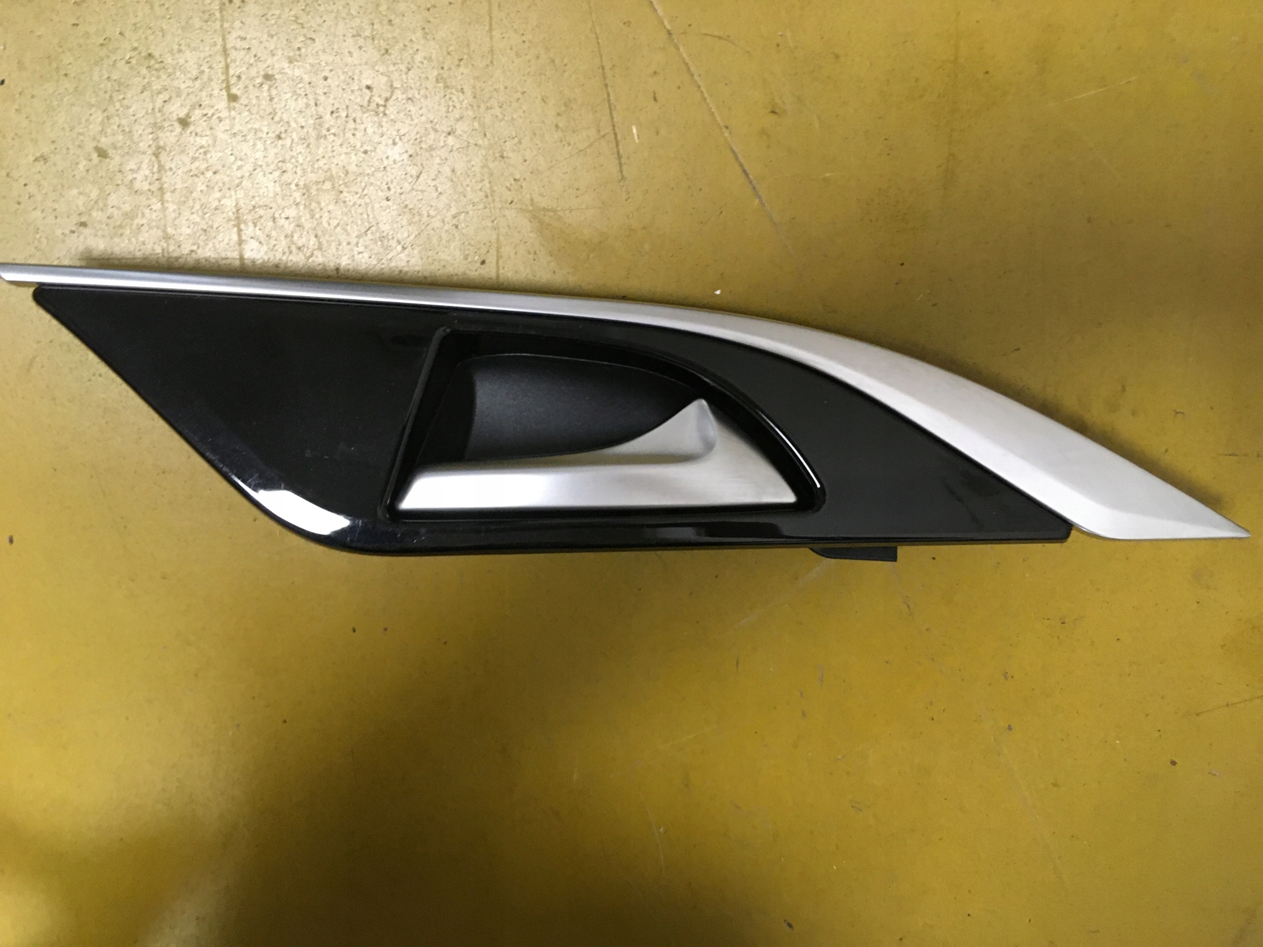 PANEL KLAMKA DEKOR DRZWI PRAWY TYŁ INFINITI Q30