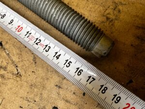 2 X ŚRUBA M20X170 FORD BRONCO 21-