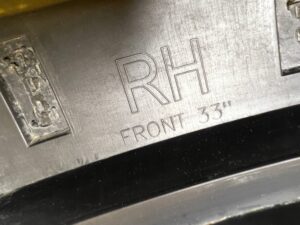 LISTWA POSZERZENIE BŁOTNIKA PRZÓD PRAWA PRAWY 33″ FORD BRONCO 21-