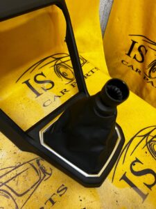 OSŁONA RAMKA RADIA DESKI KONSOLI MIESZEK WYBIERAKA DACIA SANDERO III 2021R