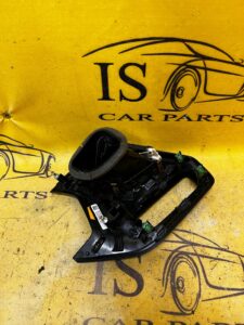 KRATKA NAWIEWU DESKI KONSOLI LEWA BMW F40