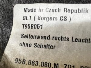 TAPICERKA BOCZEK BAGAŻNIKA TYŁ PRAWY PORSCHE MACAN 95B