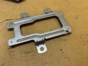 WSPORNIK UCHWYT MOCOWANIE MODUŁU STEROWNIKA KOMUNIKACJI FORD EXPLORER MK6