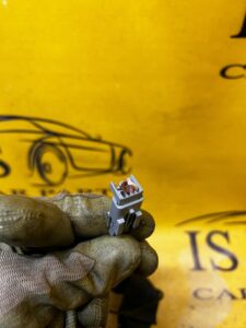 ZAPINKA ZAPINKI PASÓW BEZPIECZEŃSTWA TYŁ DACIA DUSTER II