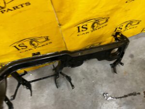 BELKA RURA STELAŻ WZMOCNIENIE WSPORNIK DESKI KONSOLI PORSCHE MACAN 95B LHD