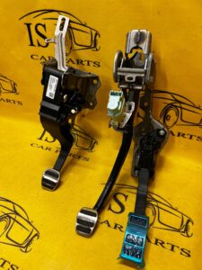 KOMPLET PEDAŁÓW GAZ HAMULEC SPRZĘGŁO FORD KUGA MK3