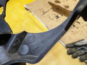 OBUDOWA OSŁONA ROZRZĄDU RENAULT DACIA MERCEDES NISSAN 1.5 BLUE DCI