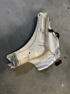 BLACHA OSŁONA TERMICZNA DACIA DUSTER II 2