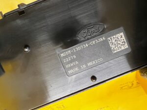 PANEL PRZEŁĄCZNIK TRAKCJI ZAWIESZENIA ŚWIATEŁ AWARYJNYCH FORD BRONCO 21-