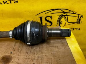 PÓŁOŚ TYŁ TYLNA PRAWA PRAWY RANGE ROVER VELAR L560