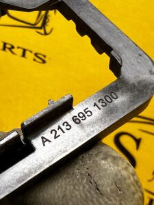 WSPORNIK MOCOWANIE OSŁONY TYŁ TYLNE LEWY MERCEDES E-KLASA W213 KOMBI