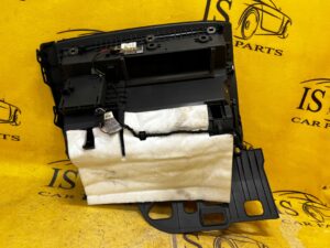 SCHOWEK DESKI KONSOLI PASAŻERA AUDI A4 B9