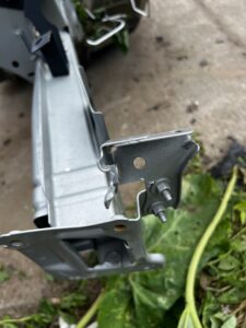 ĆWIARTKA PODŁUŻNICA FARTUCH KIELICH PRZÓD PRAWY DACIA SANDERO III STEPWAY